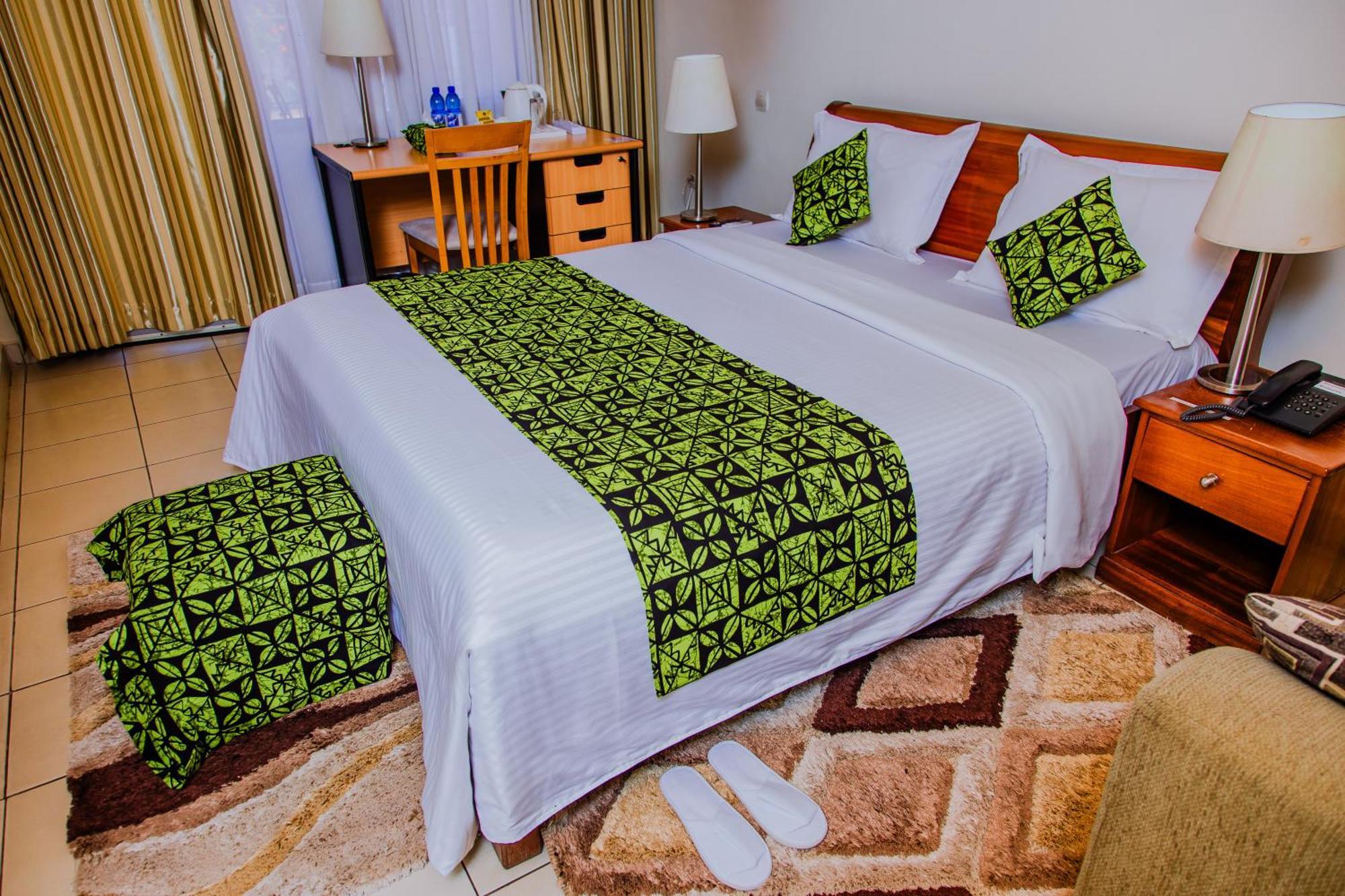 One Click Hotel Кигали Екстериор снимка